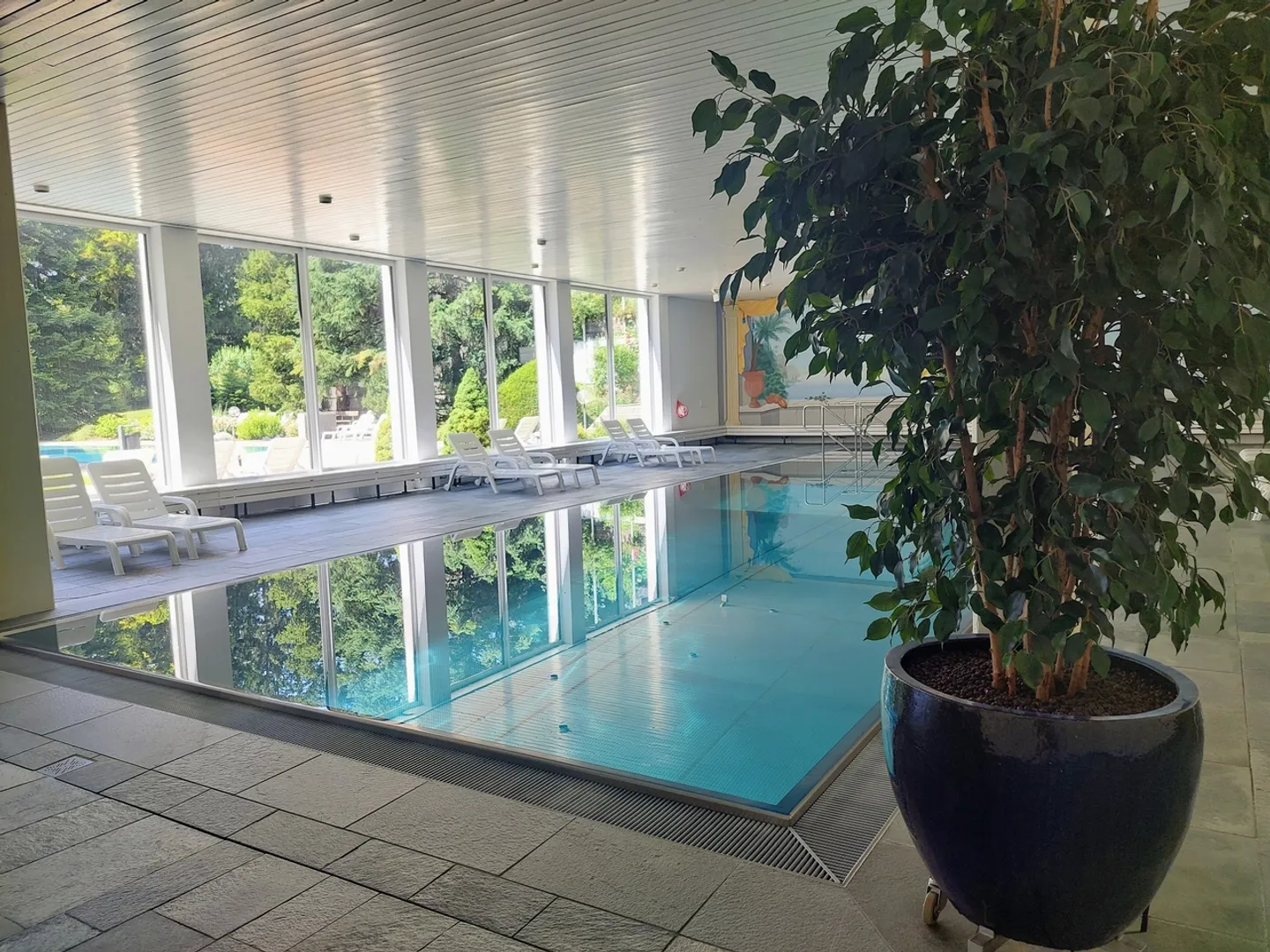 Sonnige Terrasse und exklusiver Zugang zu Pool- und Sportanlagen - Photo 10 sur 11