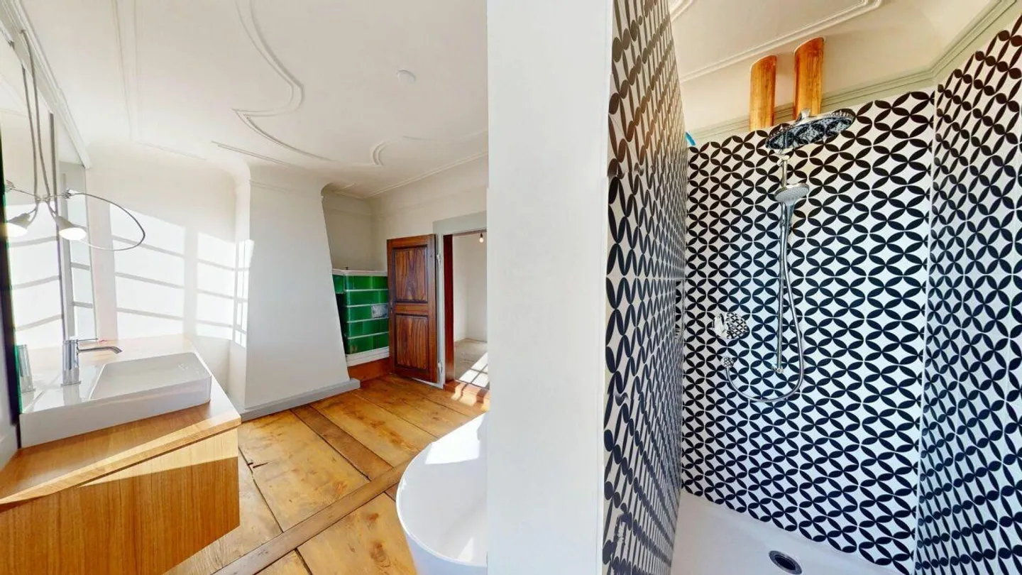 Fascino moderno di un vecchio edificio nel cuore di Sursee - Foto 7 di 11