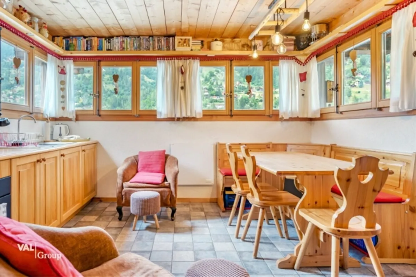 Charmantes und authentisches Chalet/Raccard mit Terrasse und freiem Blick - Foto 2 von 8