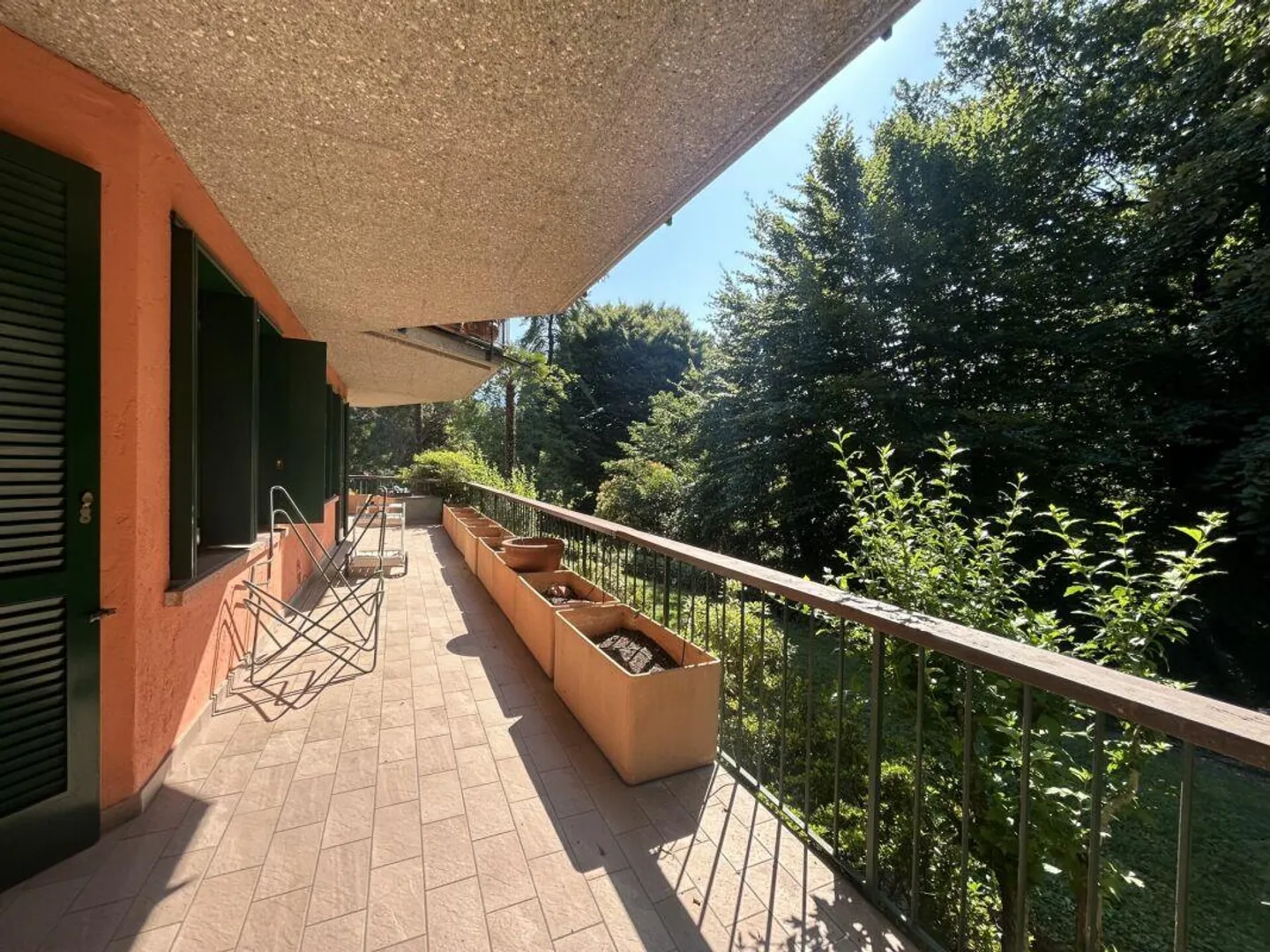 Prestigioso appartamento immerso nel verde - Foto 6 di 6