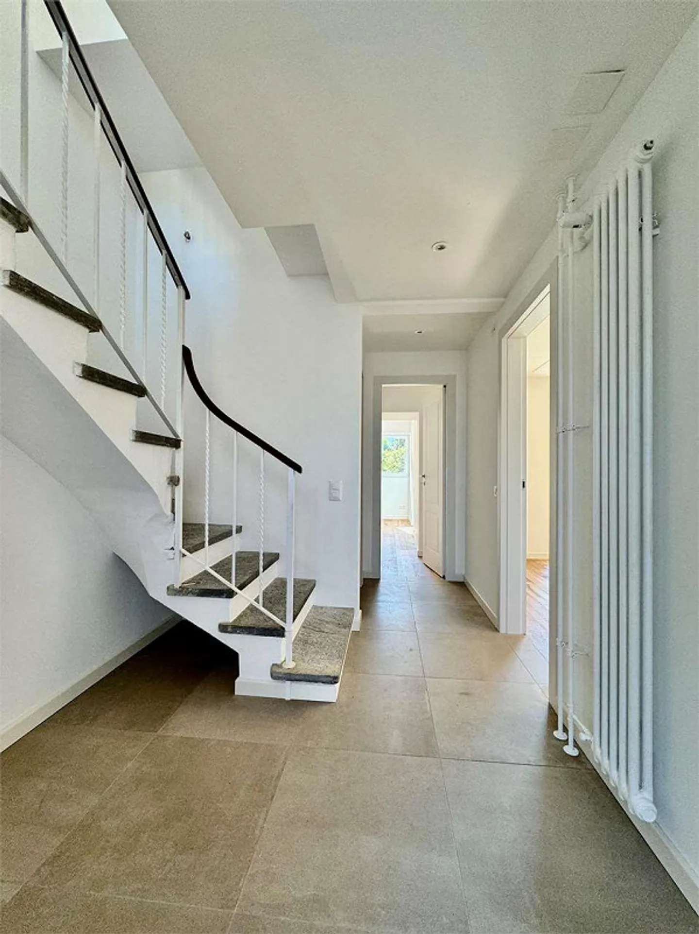 Nouveau duplex de 3,5 pièces à Gambarogno - Photo 3 sur 13