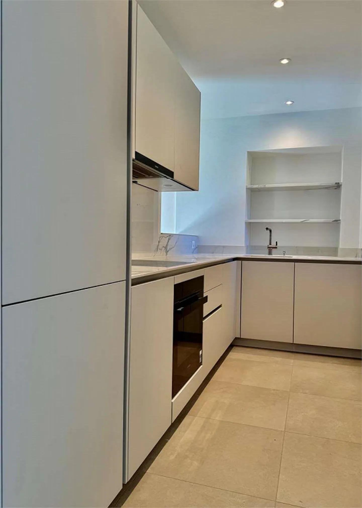 Nouveau duplex de 3,5 pièces à Gambarogno - Photo 8 sur 13