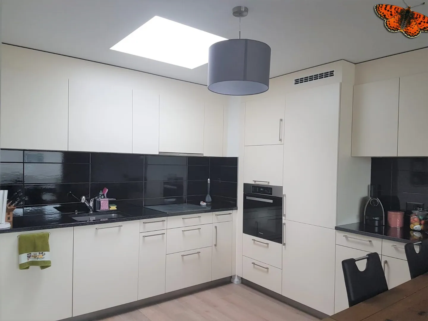 MAGNIFIKANTE 2 ½ ZIMMER MIT GROSSER BALKON! - Foto 3 von 7