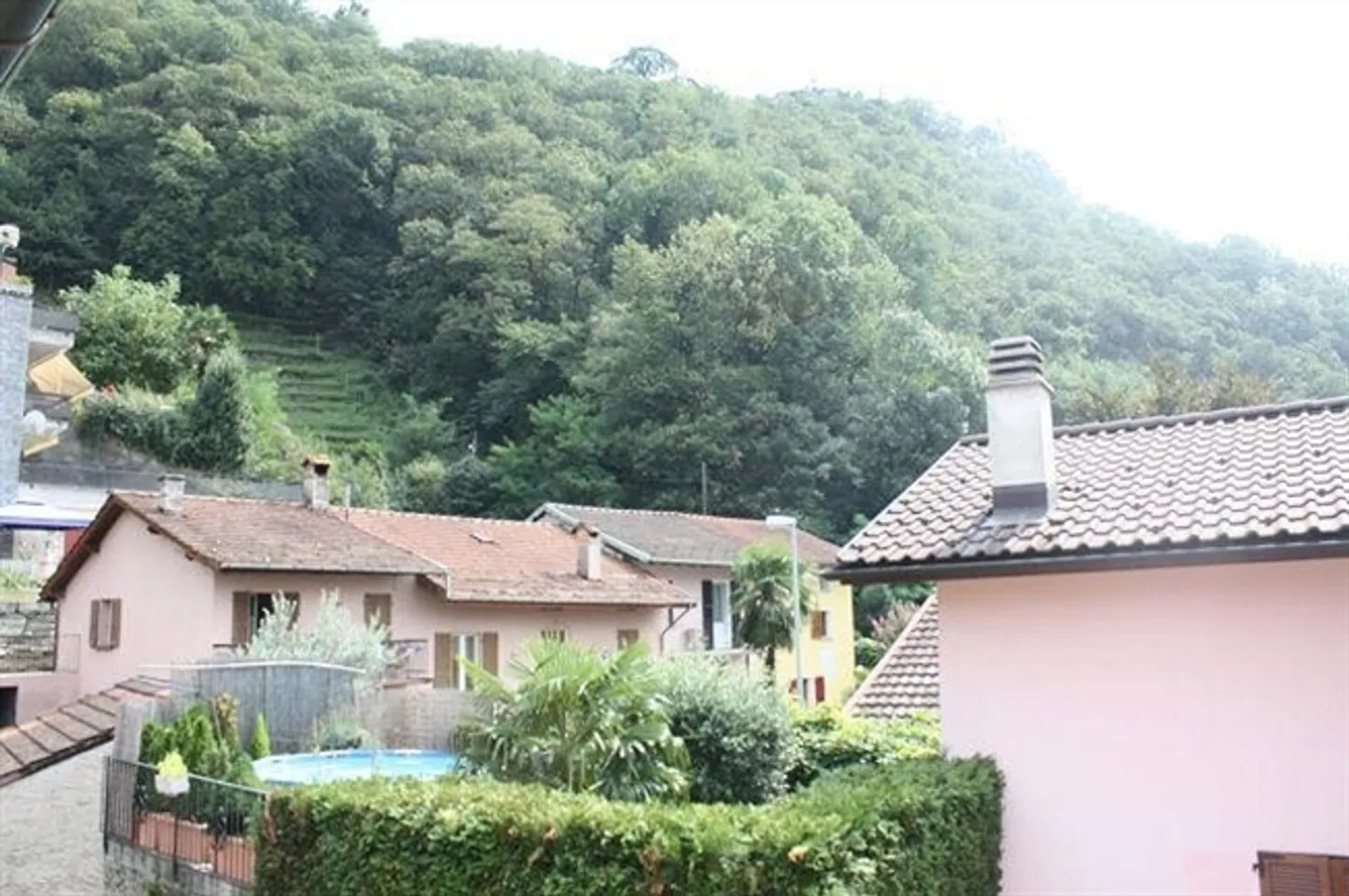 «4 1/2-Zimmer-Dorfhaus mit Sitzplatz / casa di 4 1/2 locali nel nucleo con cortile» - Foto 10 von 13