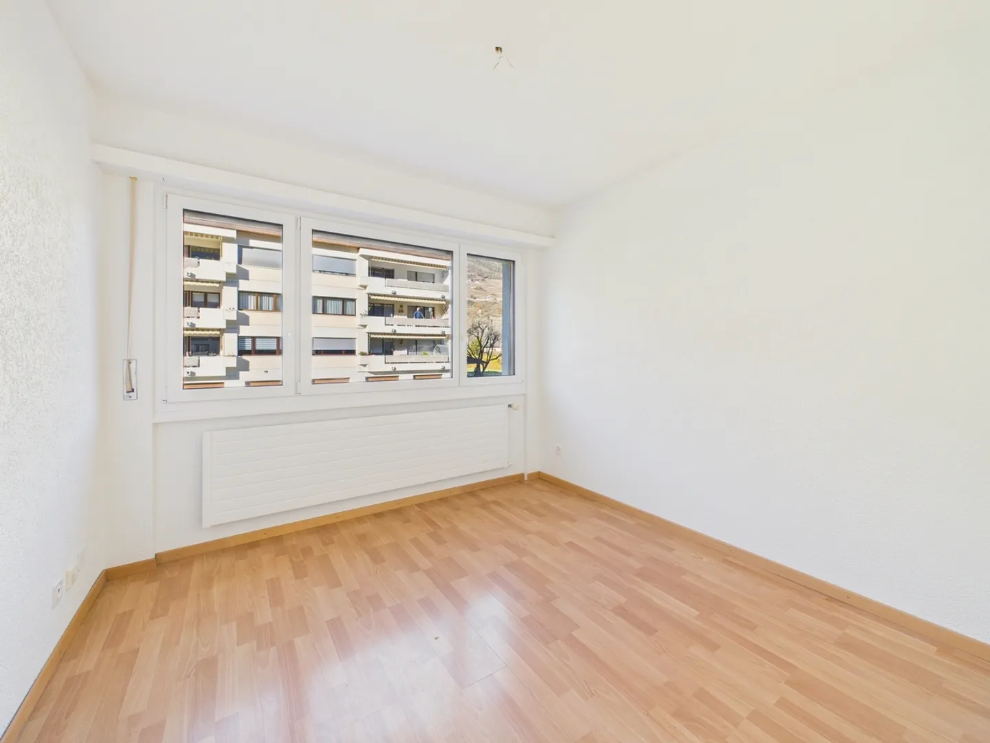 Luminoso appartamento di 5 stanze a Granges VS - Foto 7 di 12