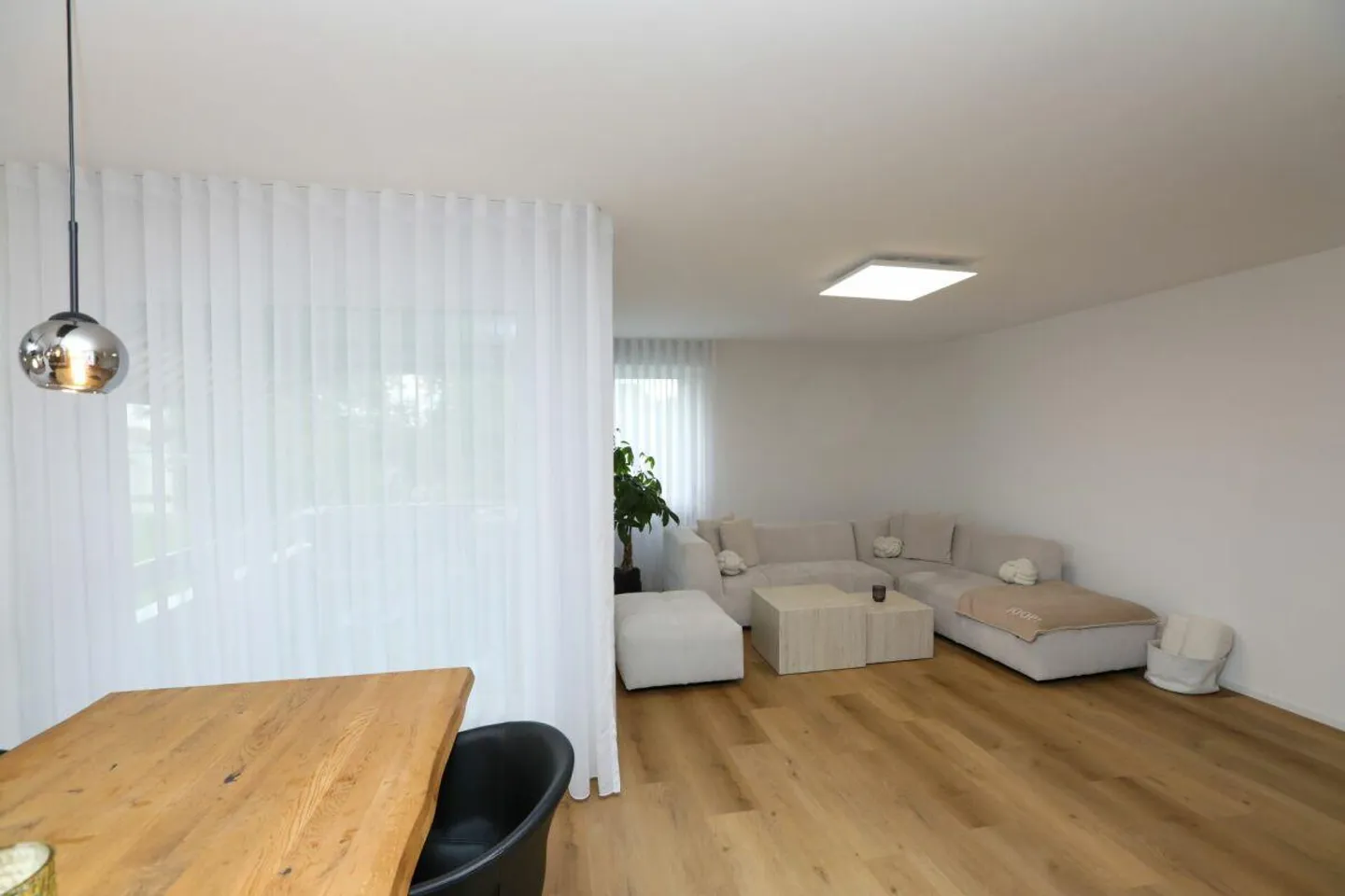 Vivre à Frauenfeld - Appartement sous les toits neuf - Photo 1 sur 11