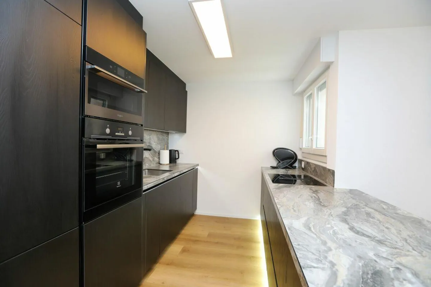 Vivre à Frauenfeld - Appartement sous les toits neuf - Photo 2 sur 11