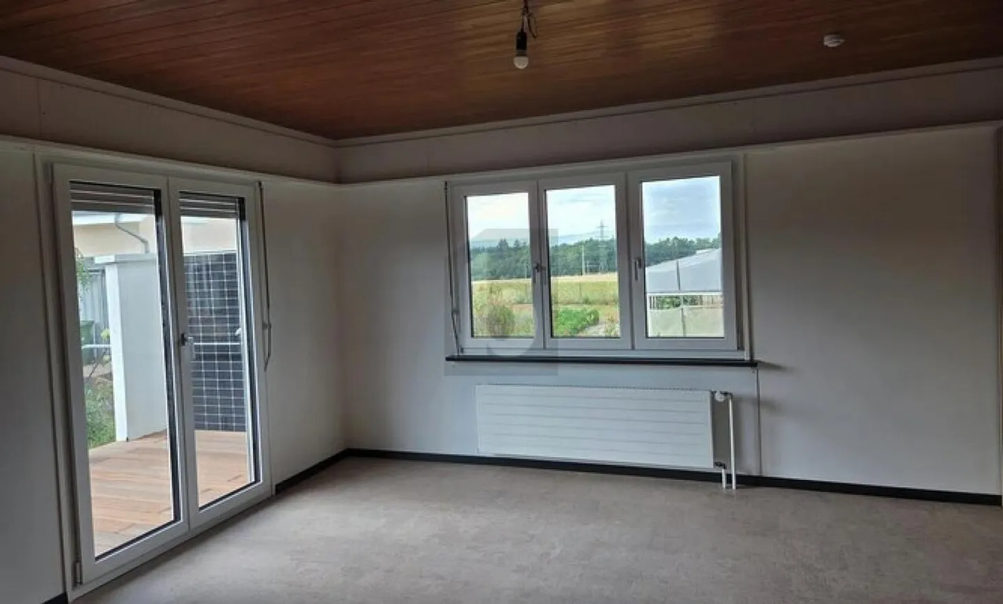 ENERGETICALLY RENOVATED WITH 1339 M² SURROUNDINGS - Photo 2 of 4