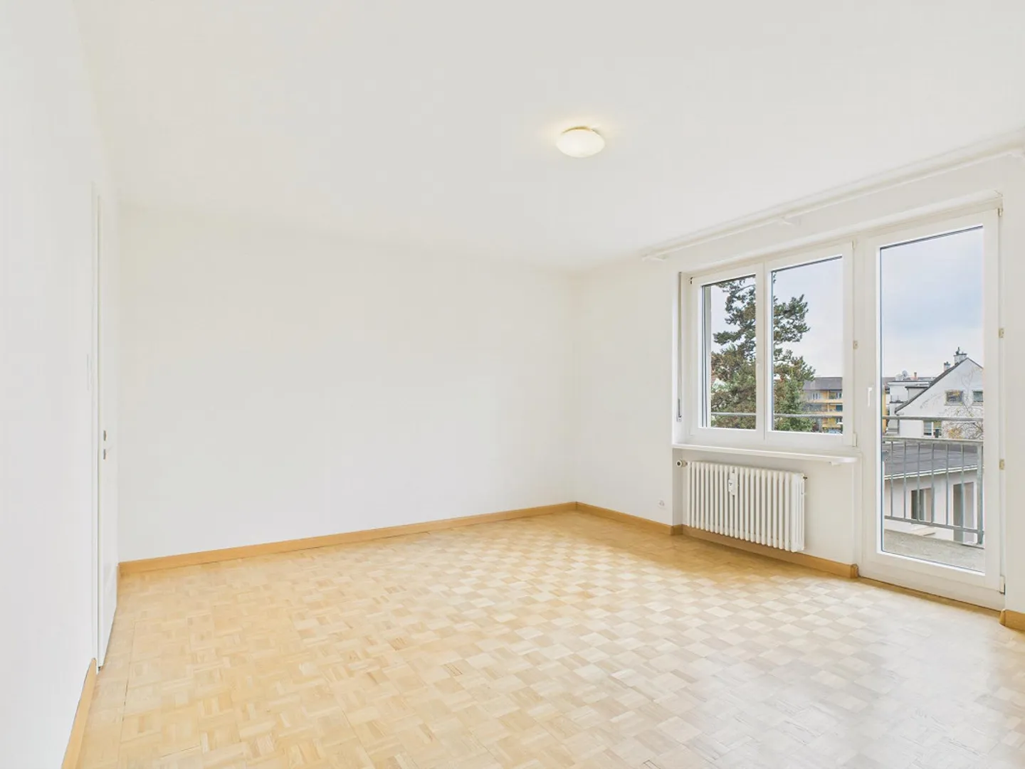 Attractive and very large 173m2 maisonette apartment in Allschwil, BL - 24 months limited until the end of 2027 - Photo 5 of 17