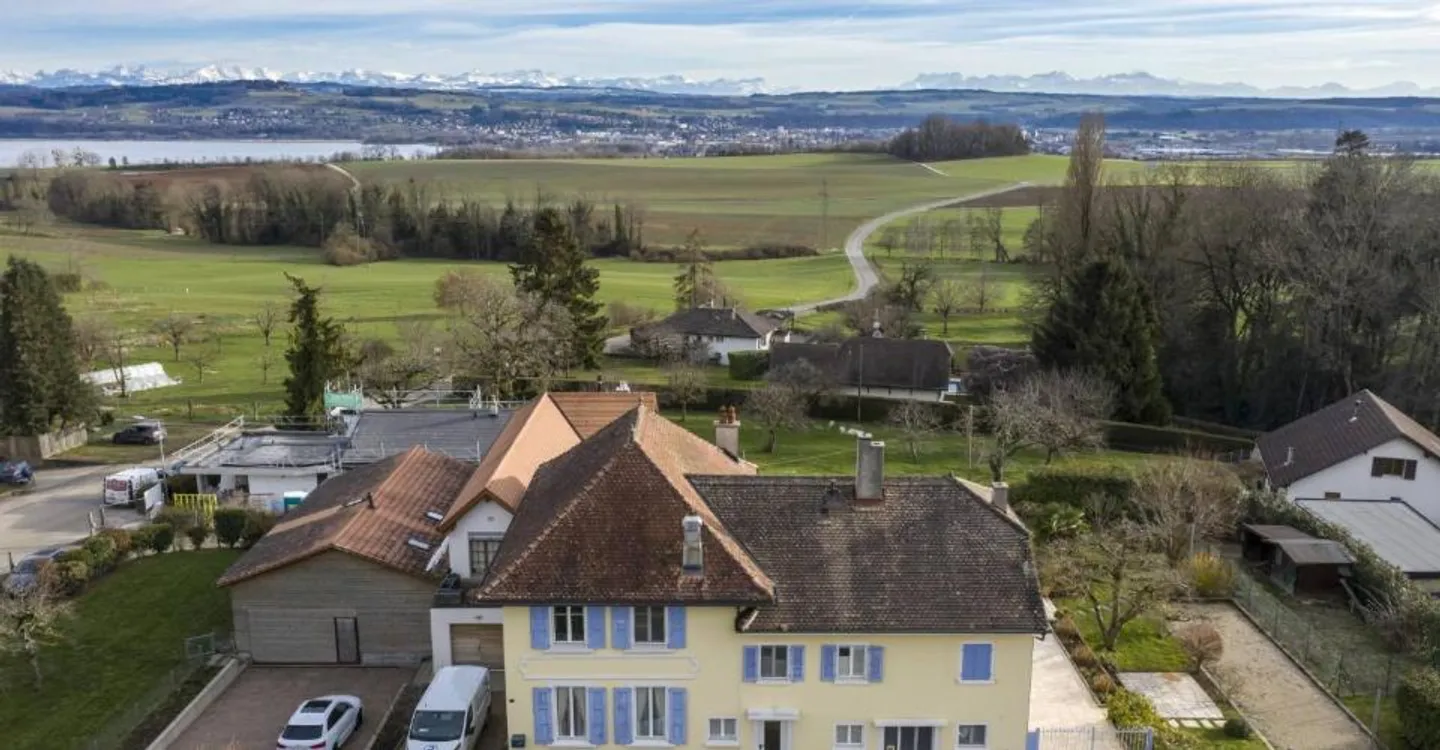 Superb village house with 3 apartments, terrace and garden - Photo 13 of 13