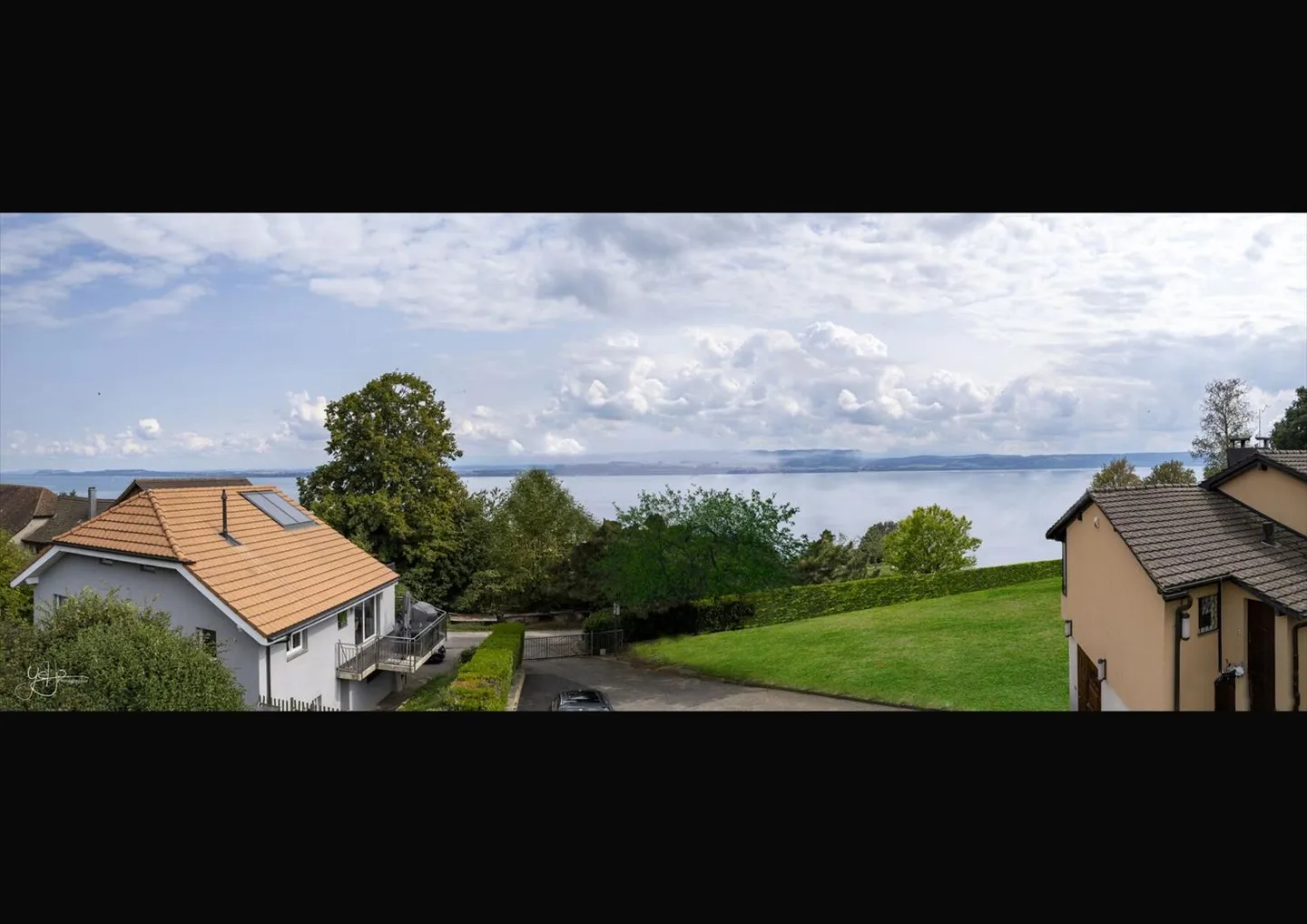 Remarkable 5.5-Room Apartment - Lake View - Photo 2 of 5