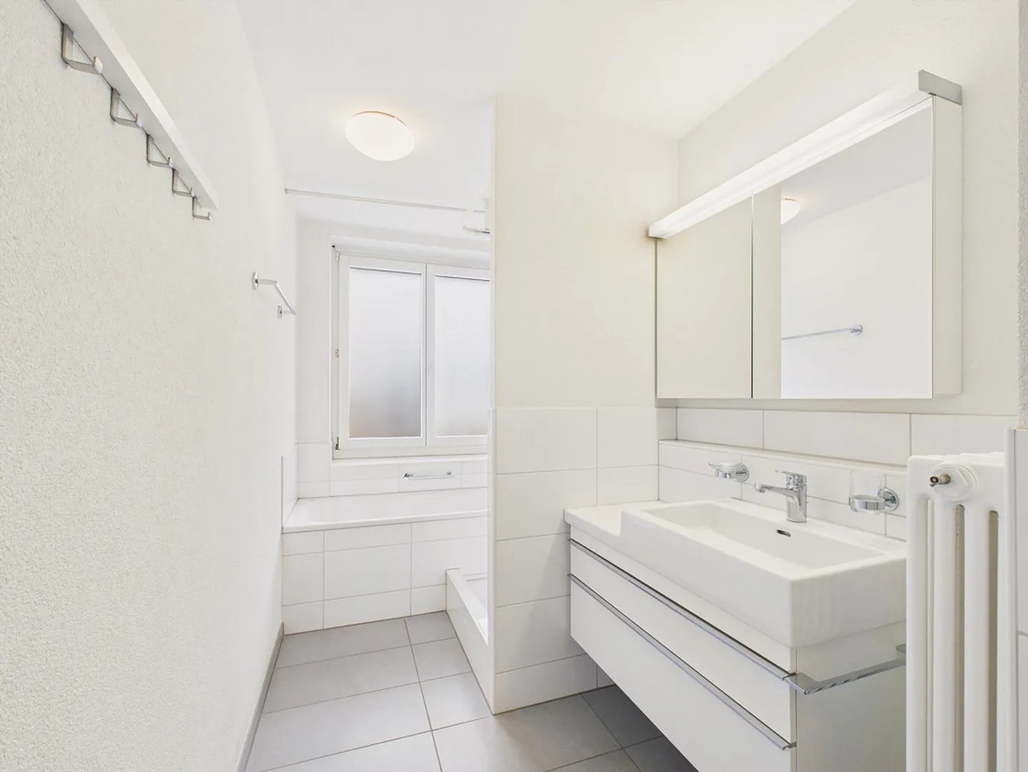 Attractive and very large 173m2 maisonette apartment in Allschwil, BL - 24 months limited until the end of 2027 - Photo 13 of 17