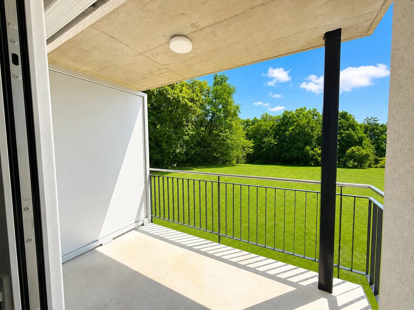Modernes Apartment in der Natur - Foto 2 von 9