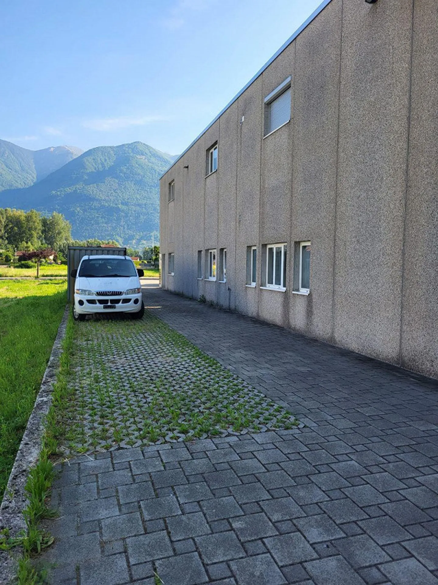Propriété commerciale avec showroom dans un emplacement privilégié - Photo 6 sur 6
