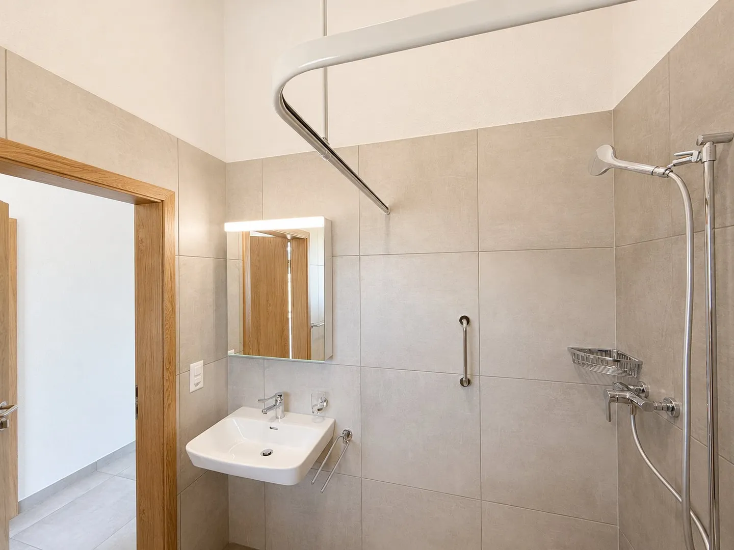 Modernes Apartment in der Natur - Foto 6 von 9