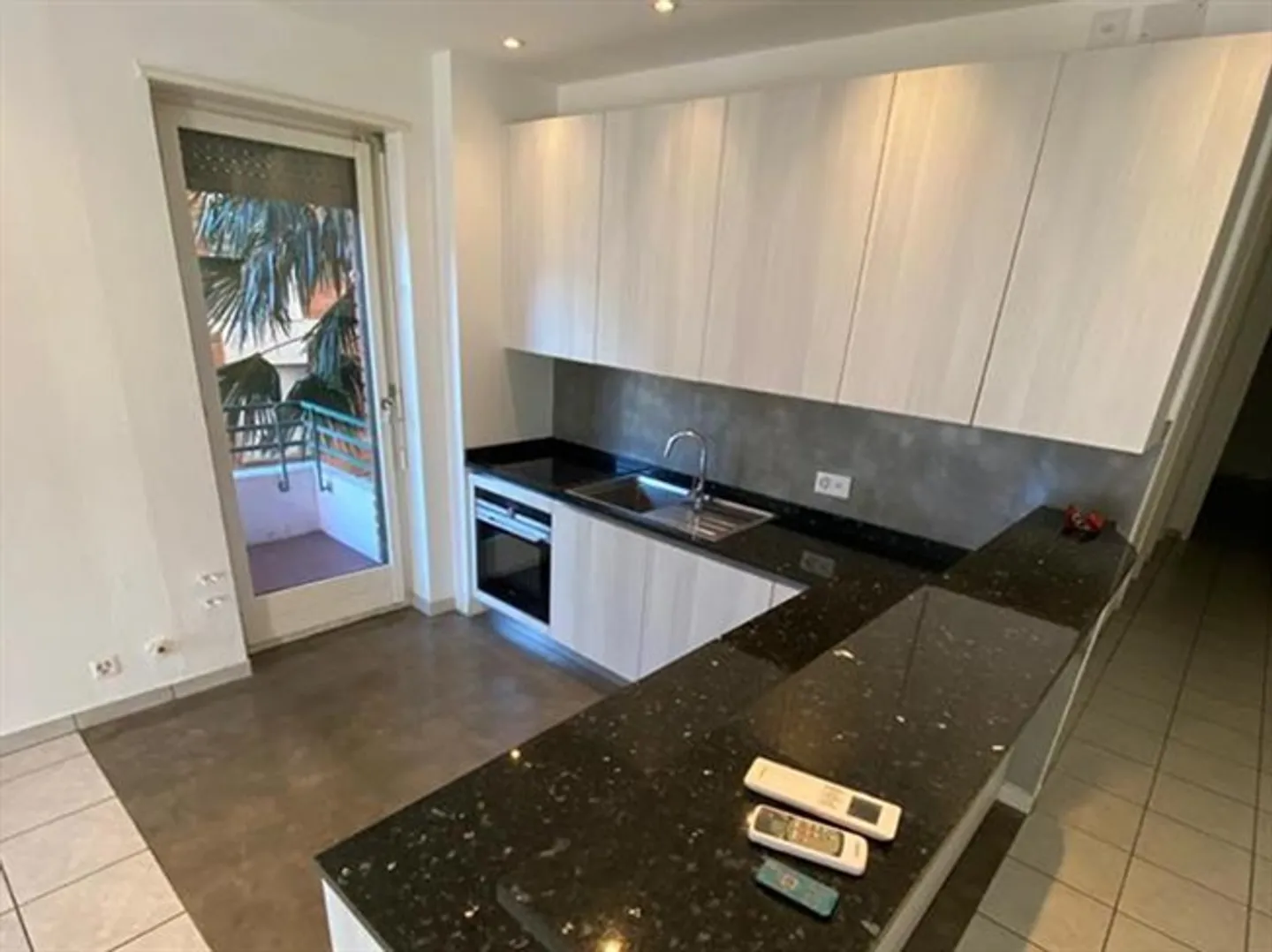 LUGANO - BEL APPARTEMENT - 4.5 PIÈCES - Photo 4 sur 6