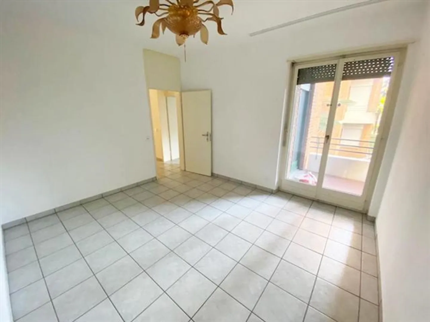 LUGANO - BEL APPARTEMENT - 4.5 PIÈCES - Photo 5 sur 6