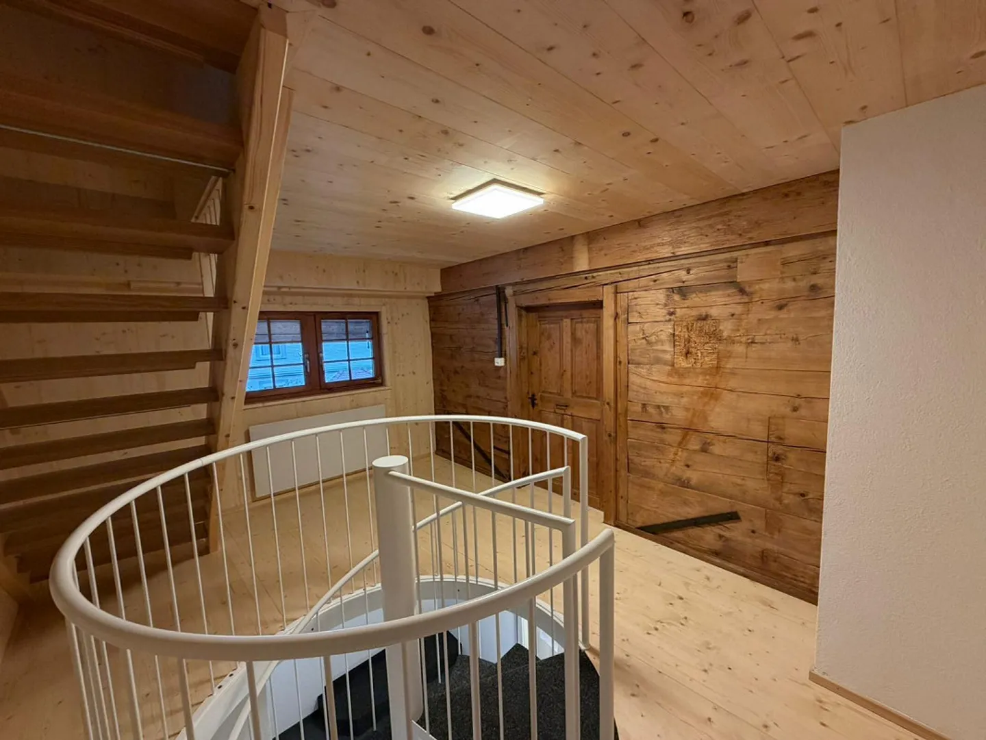 Completely renovated 230-year-old house with large garden - Photo 6 of 28