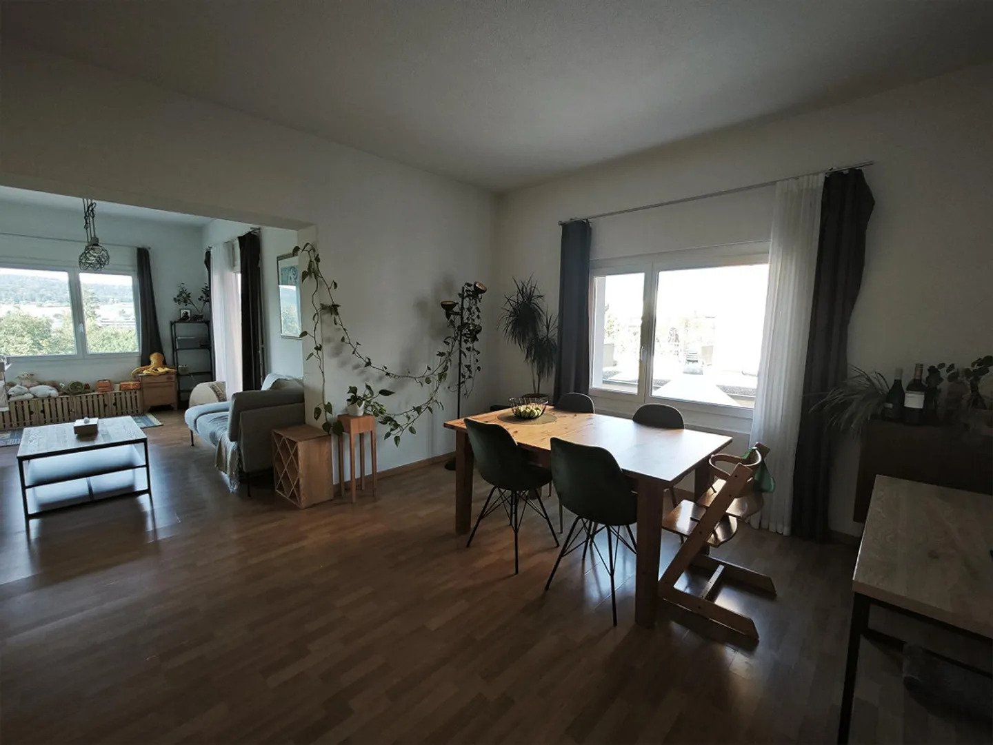 Spacious 4-room apartment with balcony in Engstringen - Photo 8 of 10