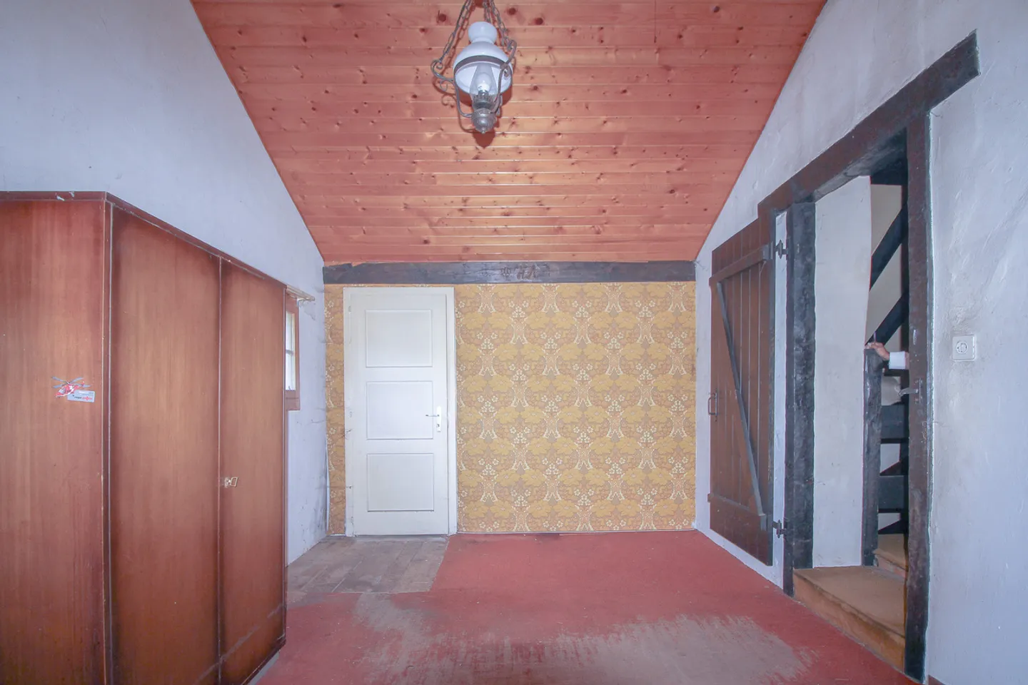 Maison individuelle avec 4,5 pièces et garage à rénover - Photo 14 sur 20