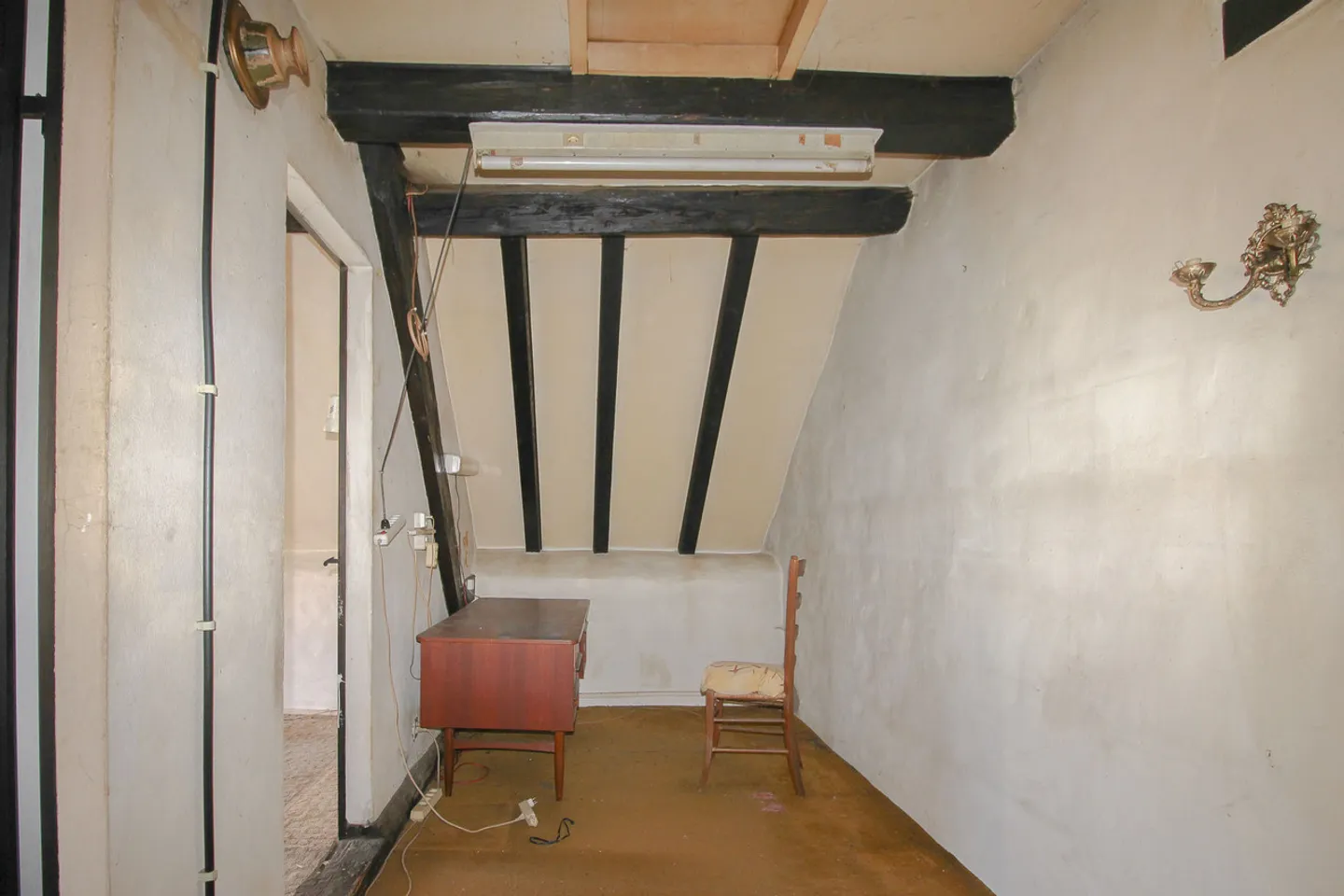 Maison individuelle avec 4,5 pièces et garage à rénover - Photo 15 sur 20