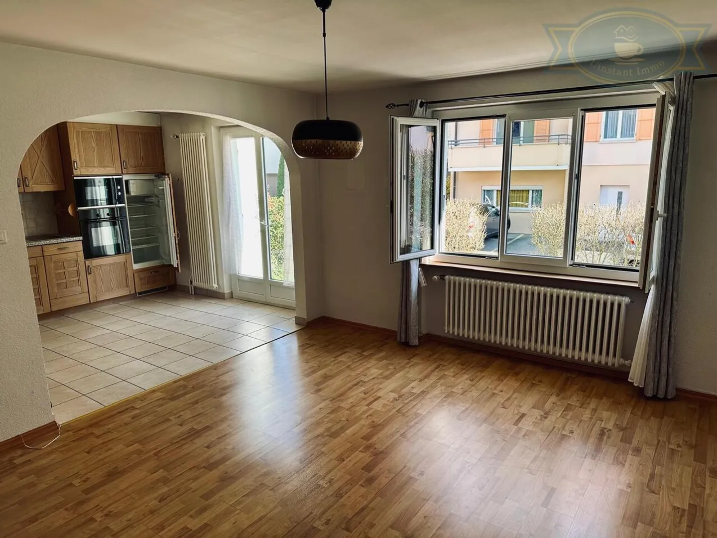 Charming Townhouse - Photo 3 of 6