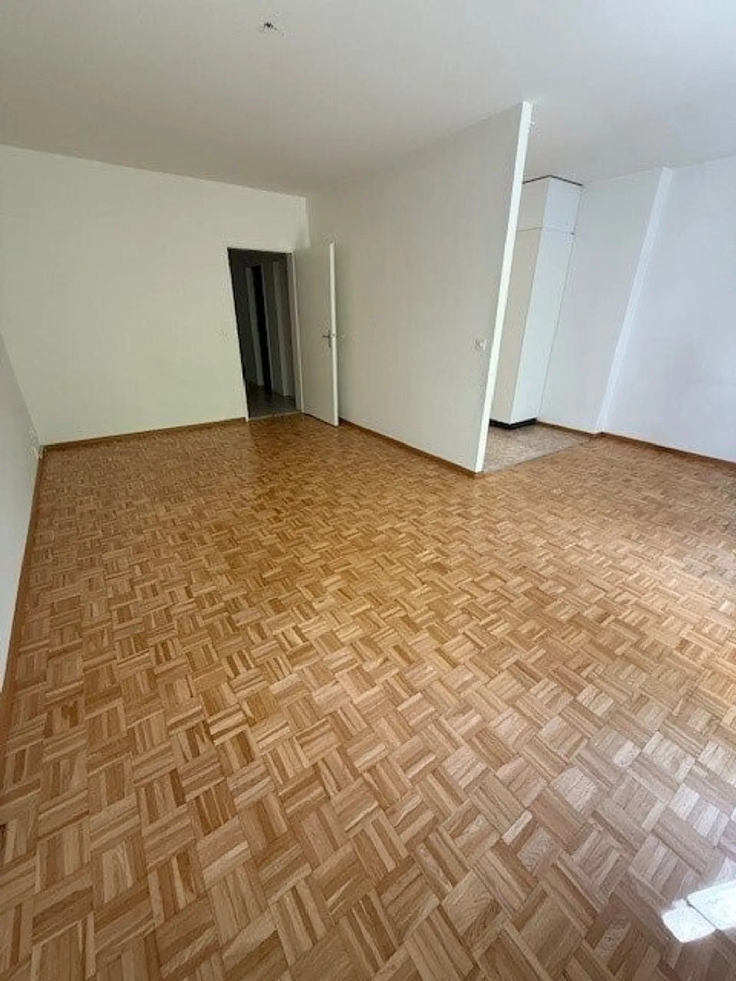 Joli appartement de 2,5 pièces dans le quartier de Hegenheimer - Photo 2 sur 6