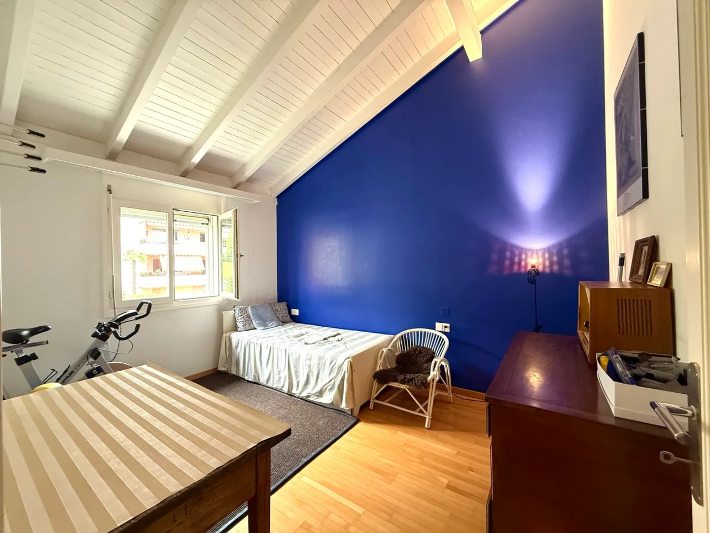 Beautiful Row House Villa with View - Photo 8 of 14