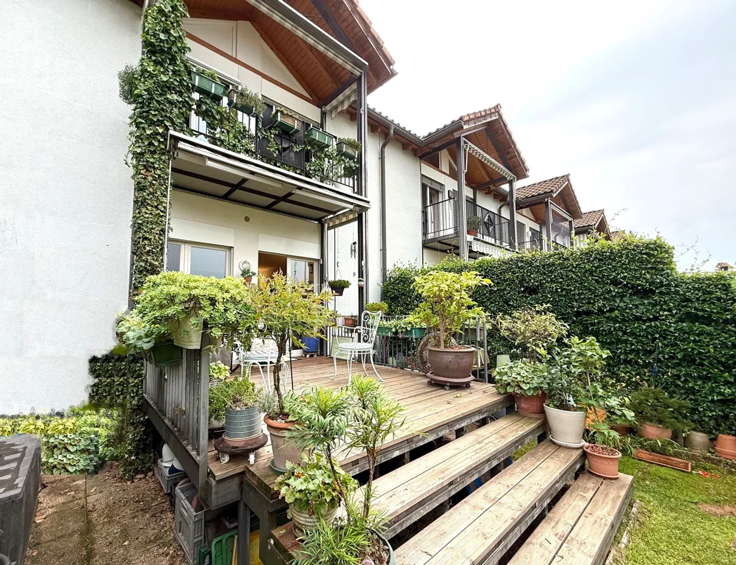 Beautiful Row House Villa with View - Photo 1 of 14