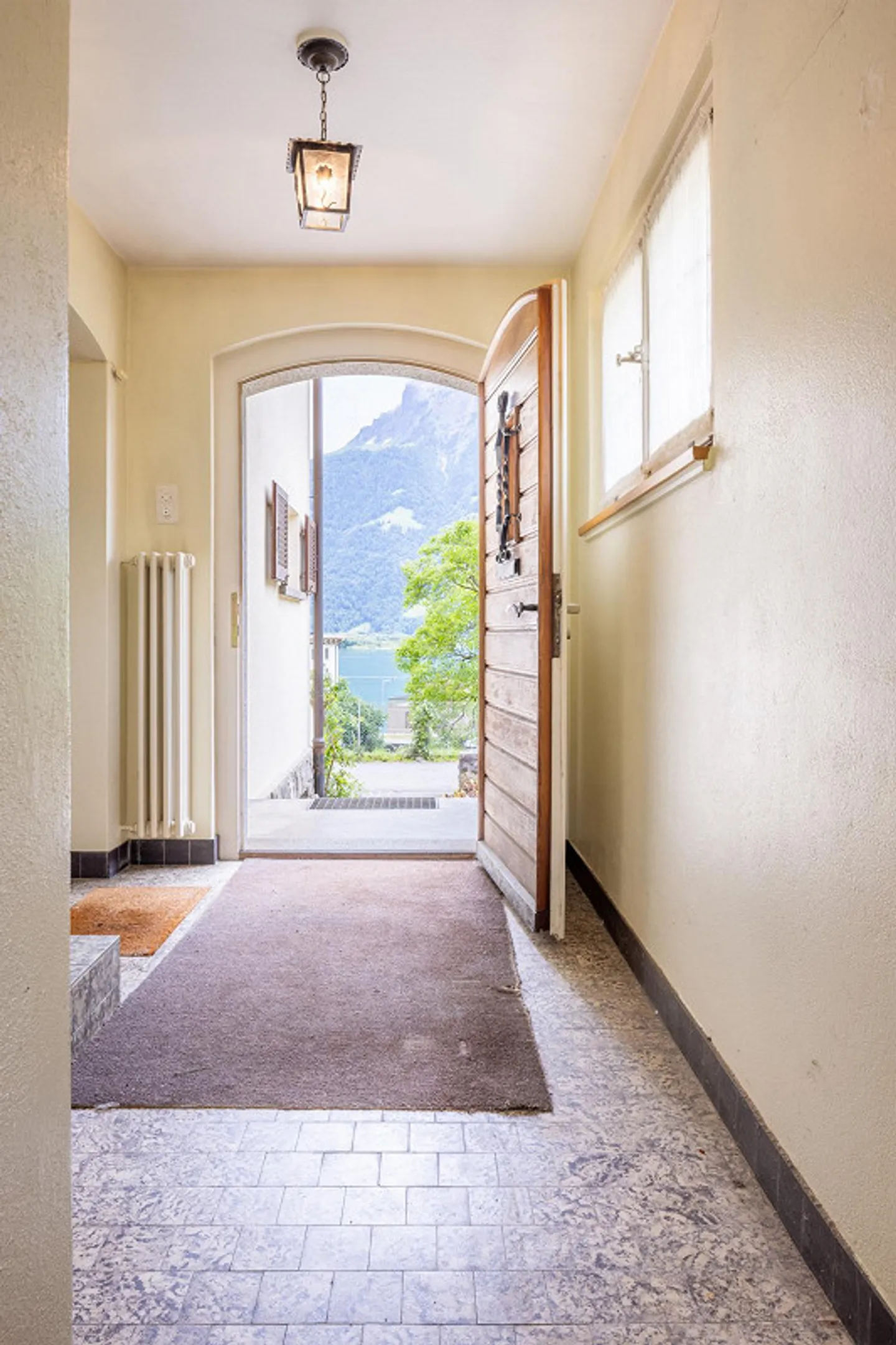 Two-family house with lake view in Flüelen, UR - Photo 7 of 26