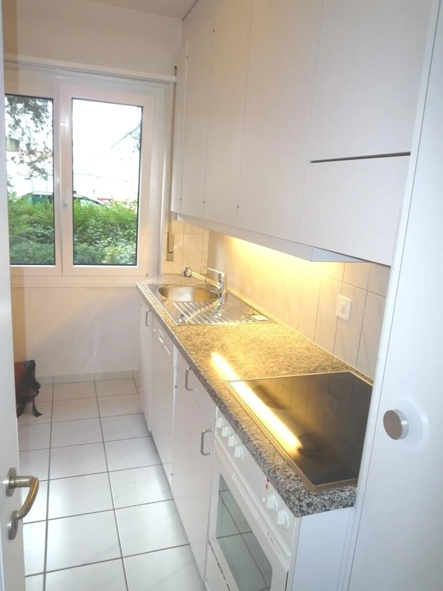 Appartamento di 3 stanze vicino alla città di 66 m² al 3° piano - Foto 2 di 8