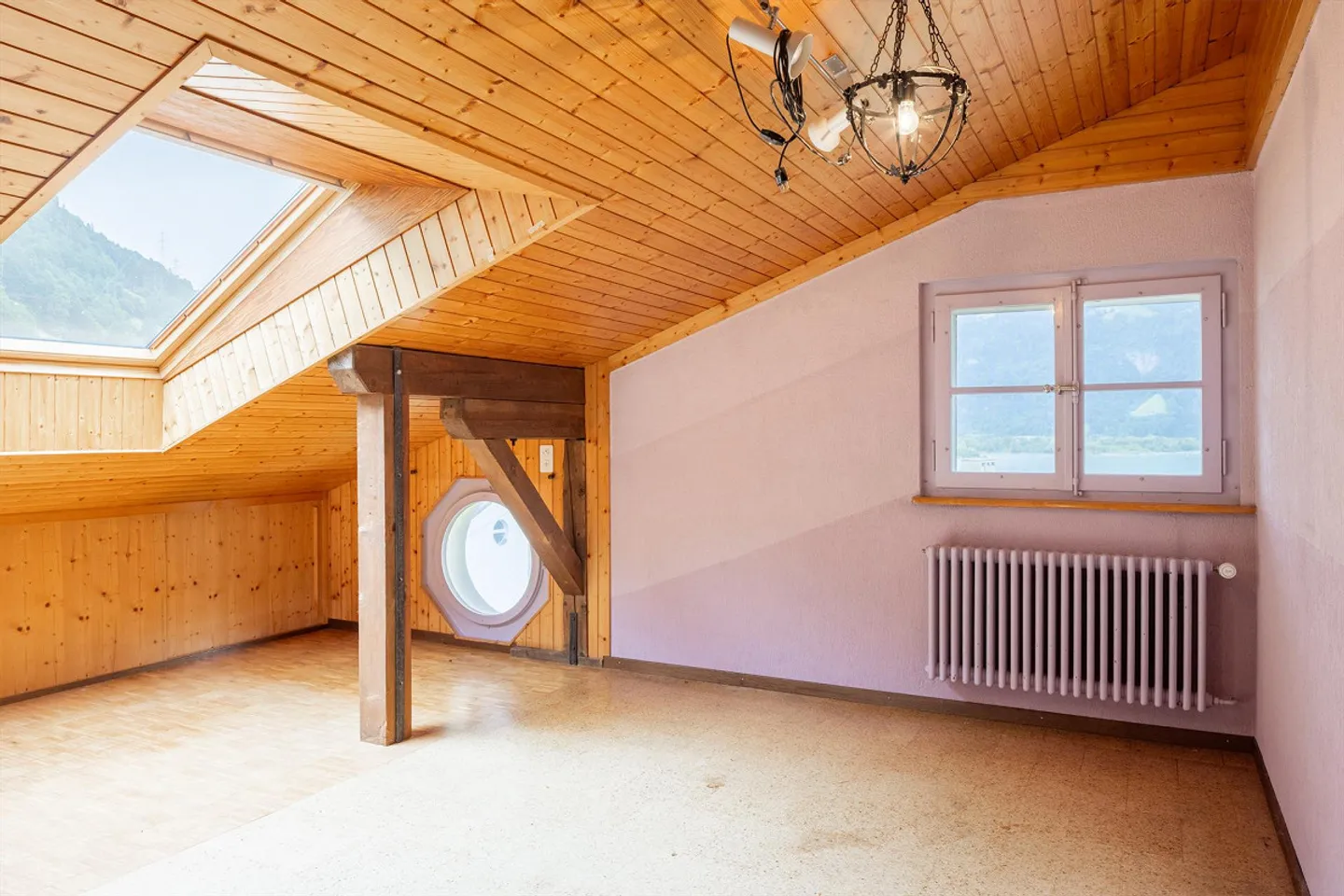 Two-family house with lake view in Flüelen, UR - Photo 19 of 26
