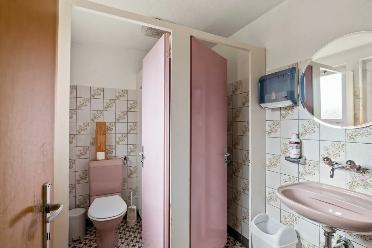 Building land with additional dream property - Photo 15 of 26