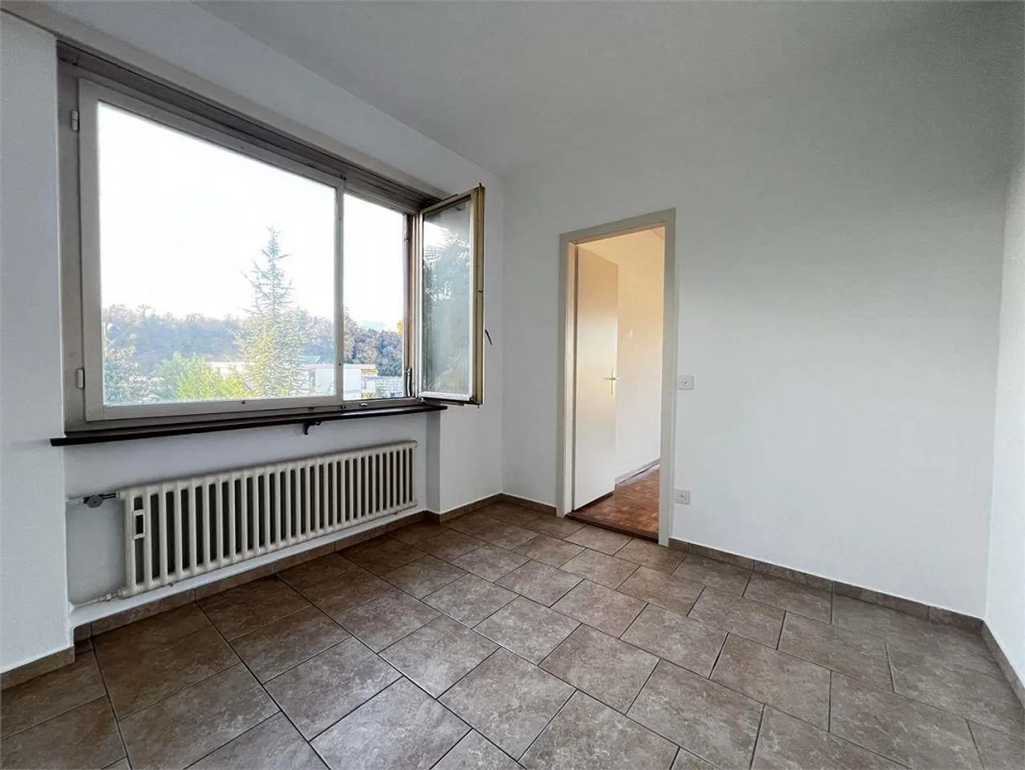 Paradis - Appartement 3.5 pièces avec terrasse et vue sur le lac - Photo 7 sur 11