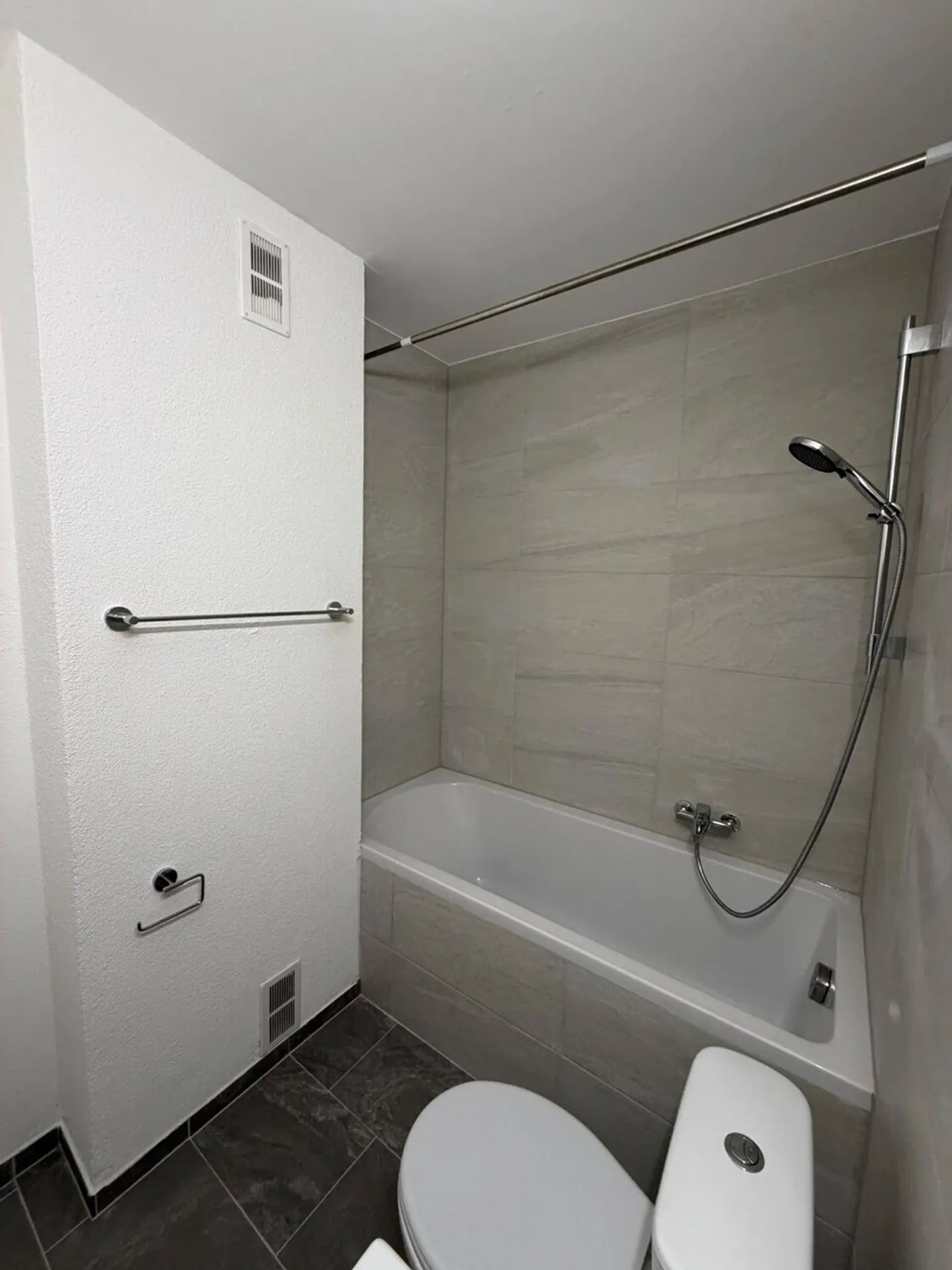 Appartement Ensoleillé Près des Transports - Photo 5 sur 12