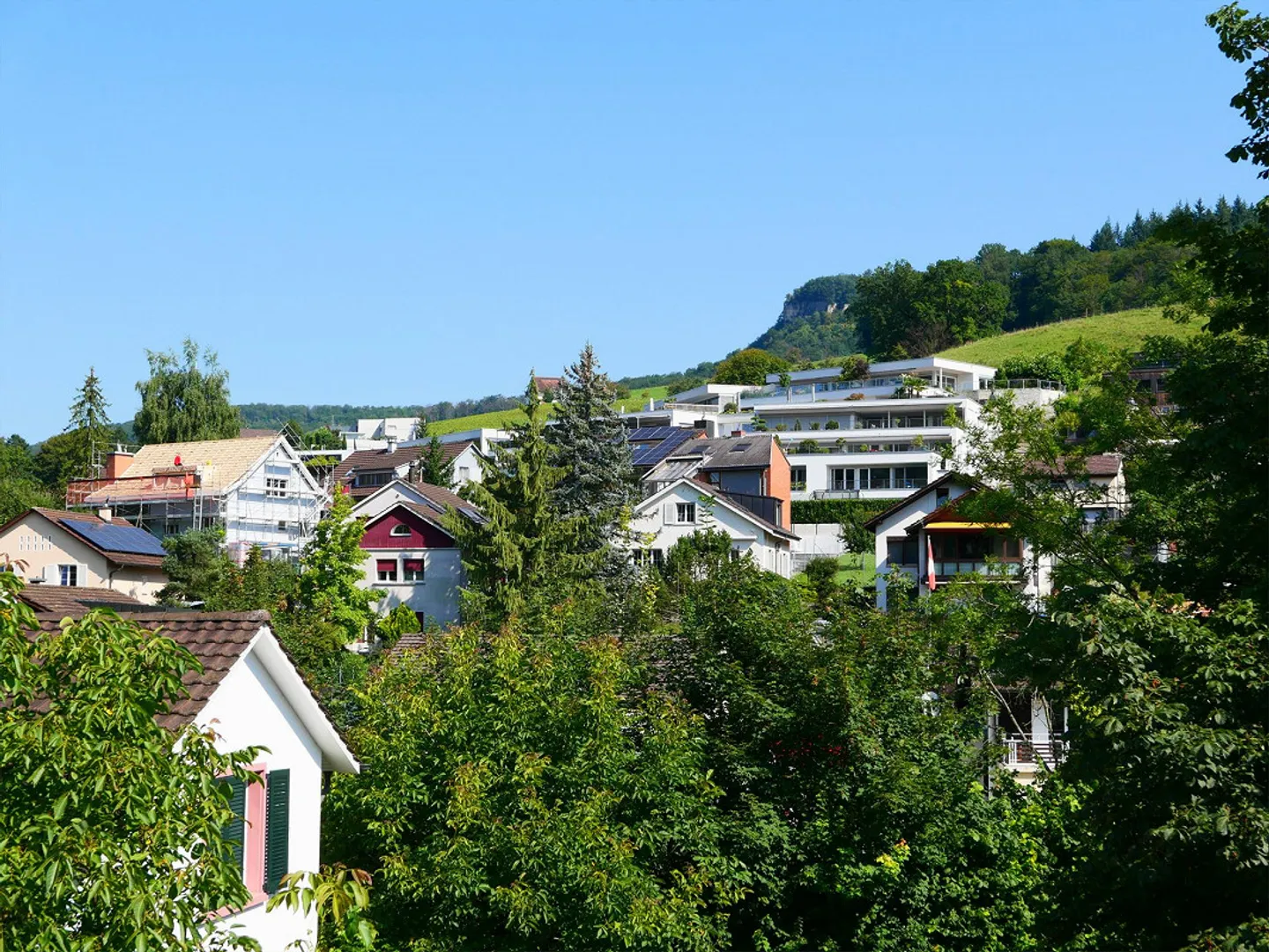 Ampio appartamento di 4,5 stanze con 2 posti a sedere in giardino - Foto 18 di 19
