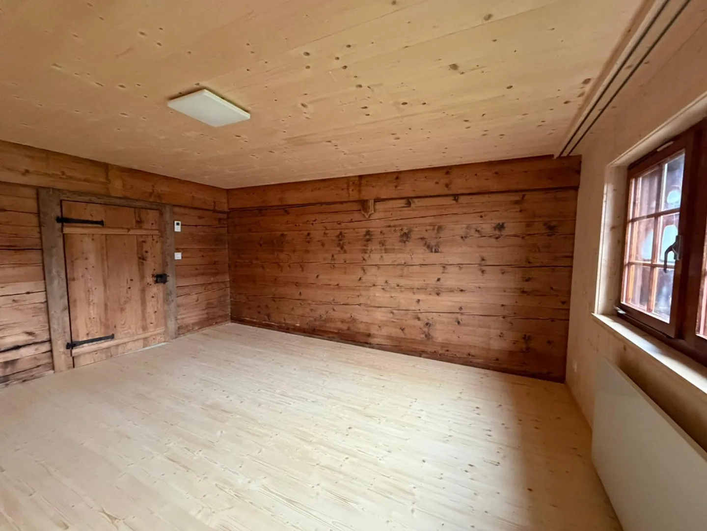 Completely renovated 230-year-old house with large garden - Photo 14 of 28