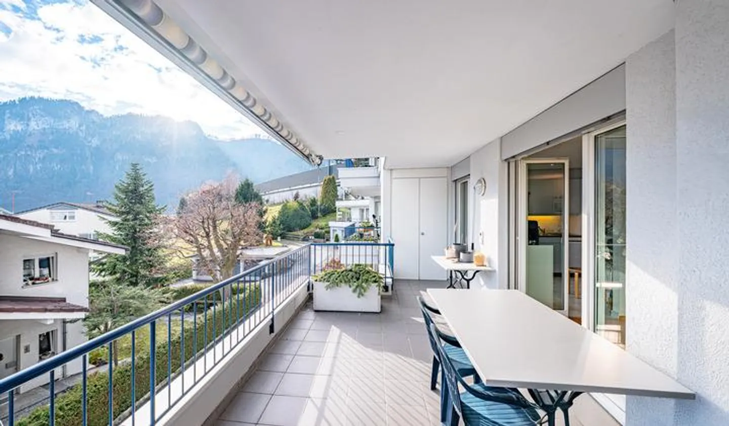APPARTAMENTO DA SOGNO DI 4,5 STANZE CON VISTA LAGO A HERGISWIL NW - Foto 4 di 9