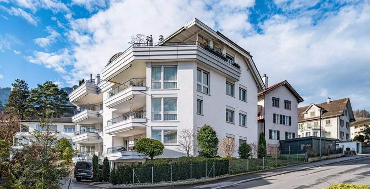 APPARTAMENTO DA SOGNO DI 4,5 STANZE CON VISTA LAGO A HERGISWIL NW - Foto 6 di 9