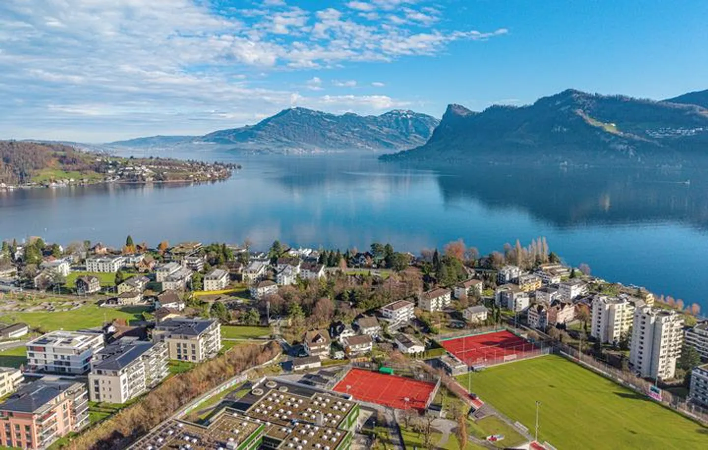 APPARTAMENTO DA SOGNO DI 4,5 STANZE CON VISTA LAGO A HERGISWIL NW - Foto 7 di 9