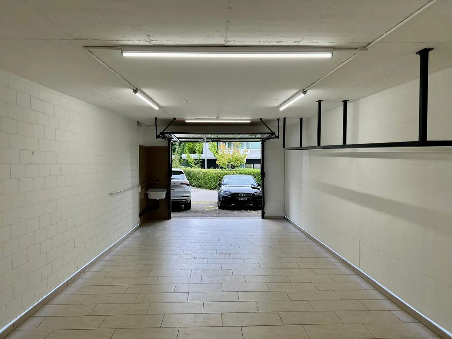 Newly renovated storage space/workshop in a very central location - Photo 4 of 9