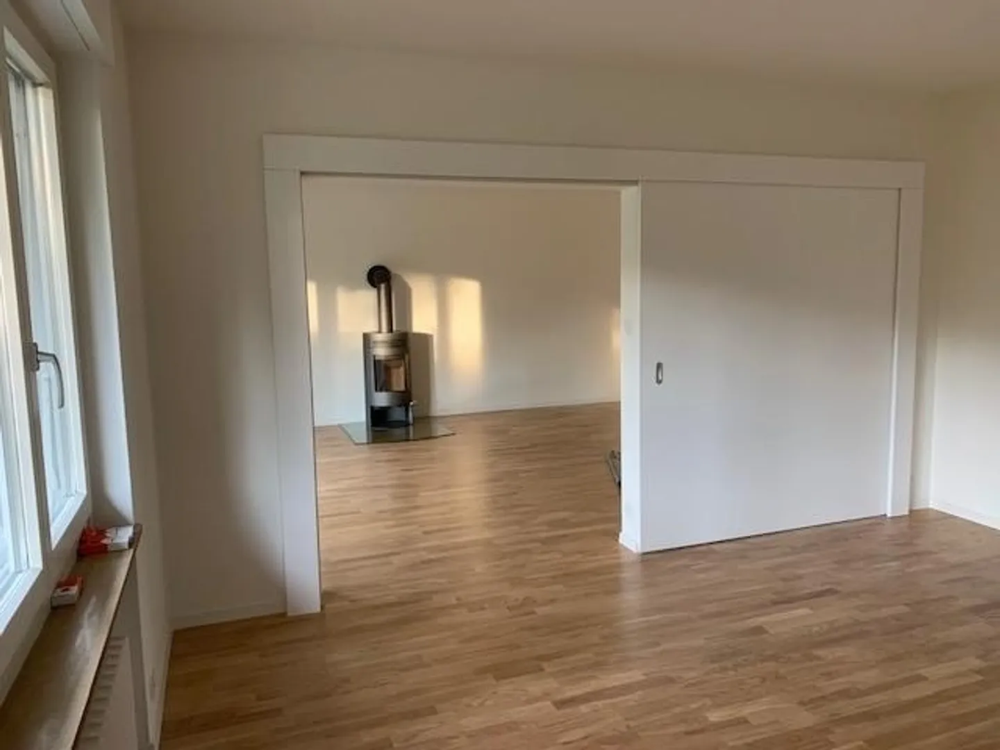 Appartamento elegante di 3,5 stanze in posizione centrale a Bottmingen - Foto 2 di 10