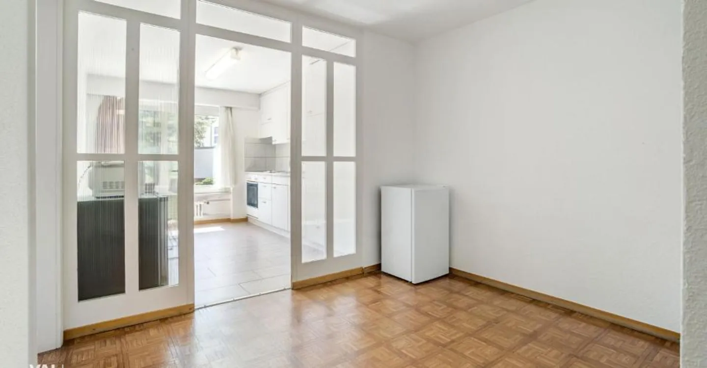 Bright 4.5-room apartment in a top location - right by the Visp train station! - Photo 6 of 13