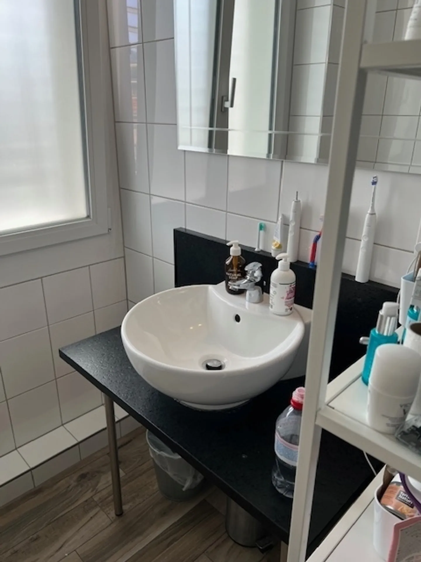 Appartamento elegante di 3,5 stanze in posizione centrale a Bottmingen - Foto 6 di 10