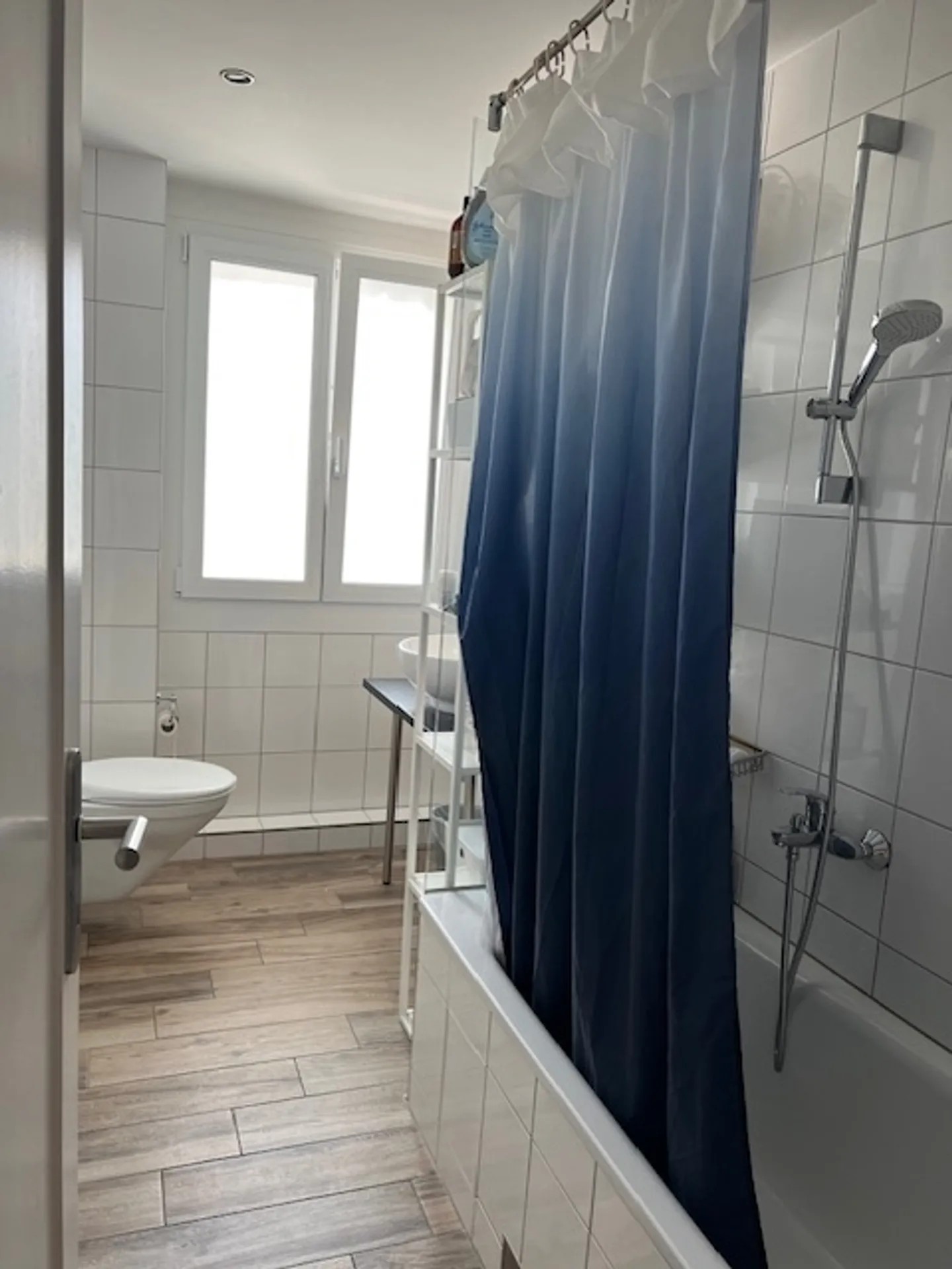 Appartamento elegante di 3,5 stanze in posizione centrale a Bottmingen - Foto 7 di 10
