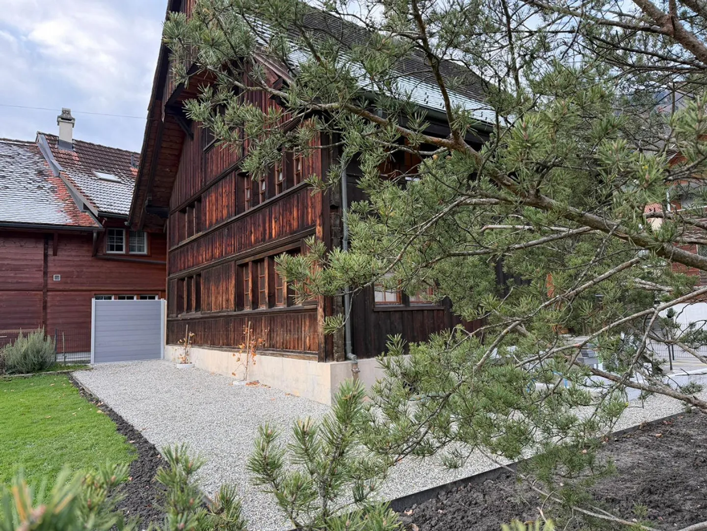 Completely renovated 230-year-old house with large garden - Photo 17 of 28