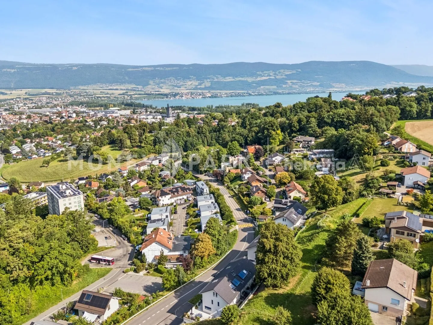 Bella villa bifamiliare di 5,5 locali a Pomy - Foto 1 di 13