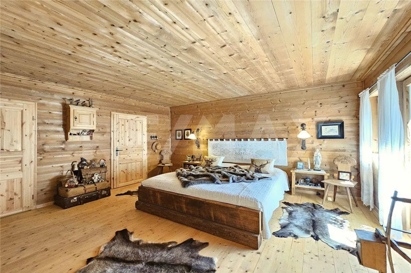 Unique Rustic House - An Oasis of Peace and Natural Beauty - Photo 12 of 13