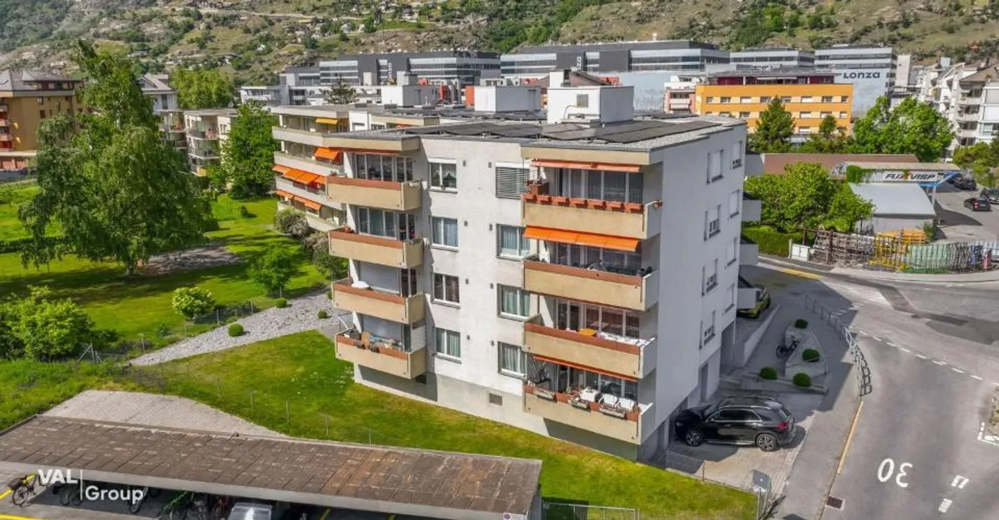 Bright 4.5-room apartment in a top location - right by the Visp train station! - Photo 12 of 13