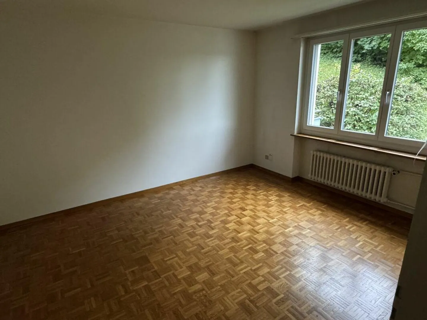 Appartement 1,5 pièce avec balcon dans un emplacement central - Photo 2 sur 4